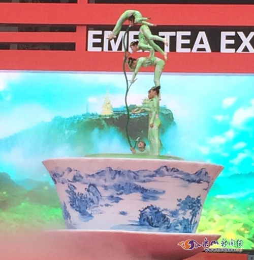 ձ