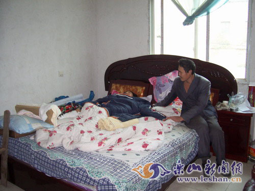 20133203ʱ¹⸣Ͷרɽģbte365ֳһ桰ѩ̿ůϰΪ񡱵Ľ죬ԱԱĸм֮...